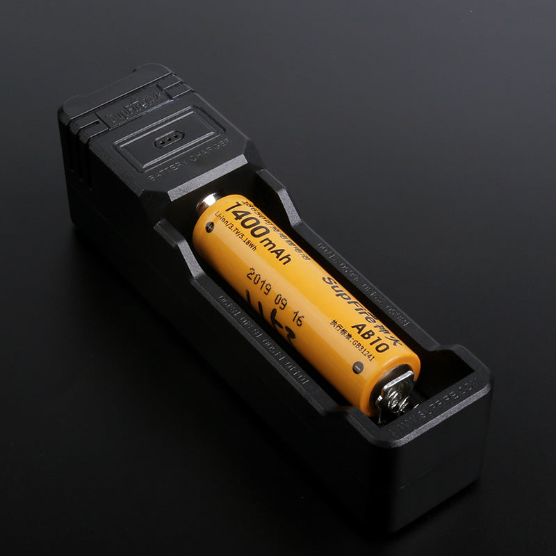 SUPERFIRE USB Charger AC16 Best For 18650 26650 18490 16340 14500 10440 flashlight LED Torch Tools Battery Smart Charger